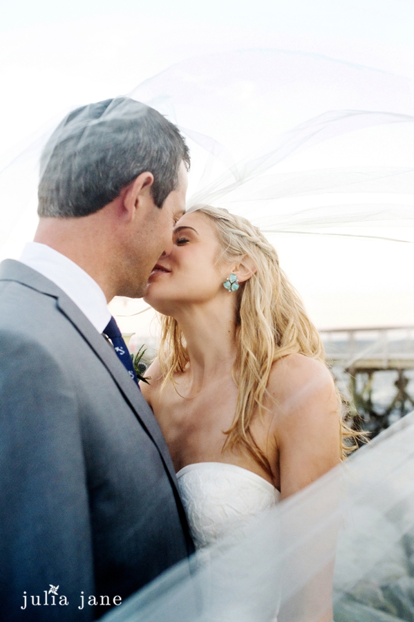 Romantic Wedding Photography by Connecticut Wedding Photographer Julia Jane Studios